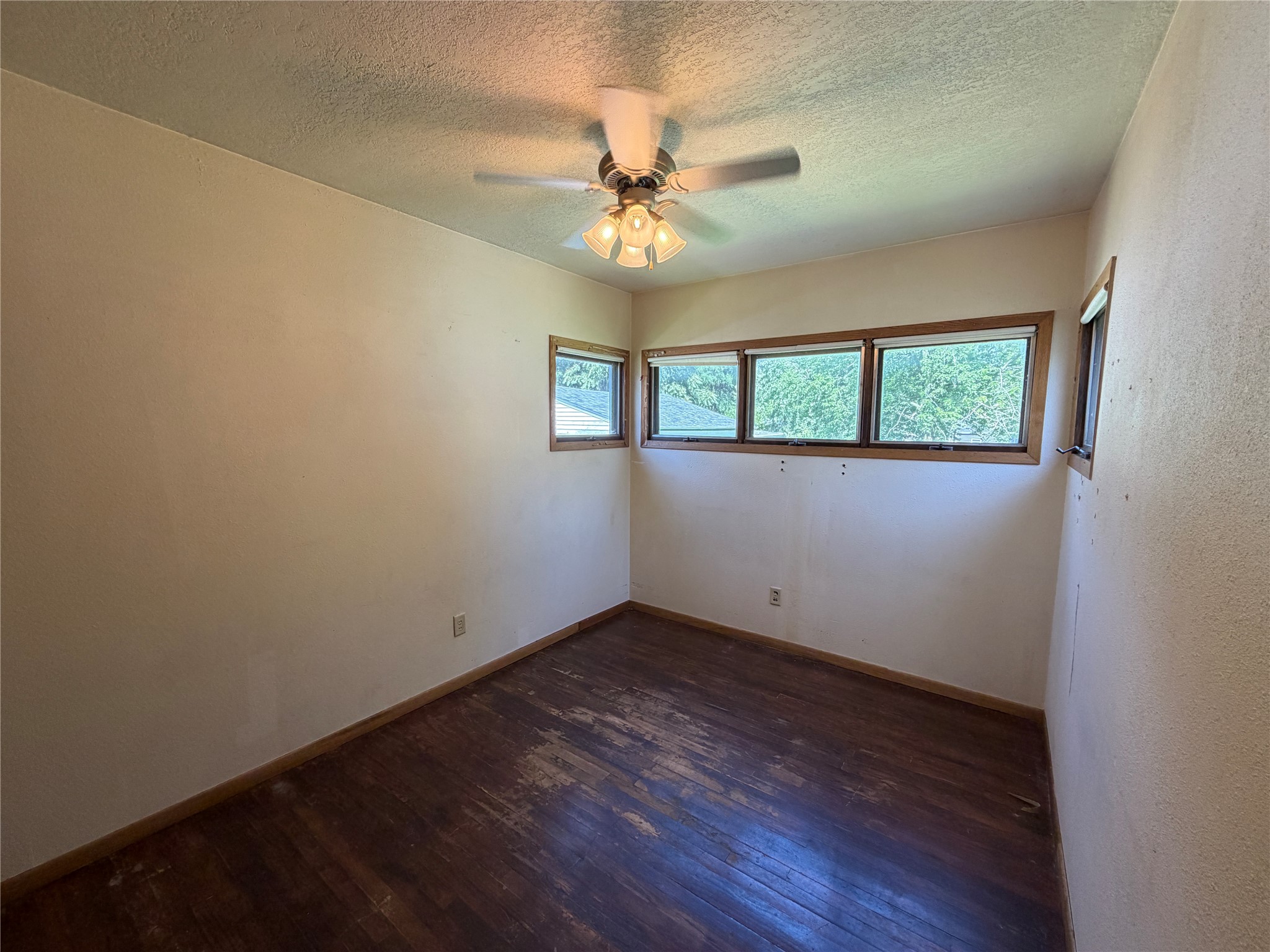 1315 E 25th Street Property Photo 11