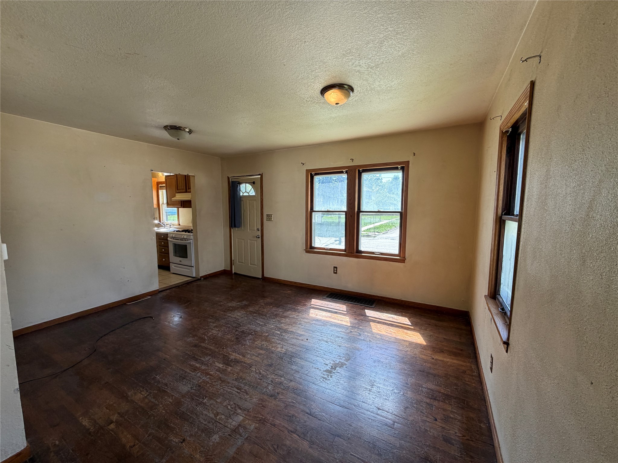 1315 E 25th Street Property Photo 13
