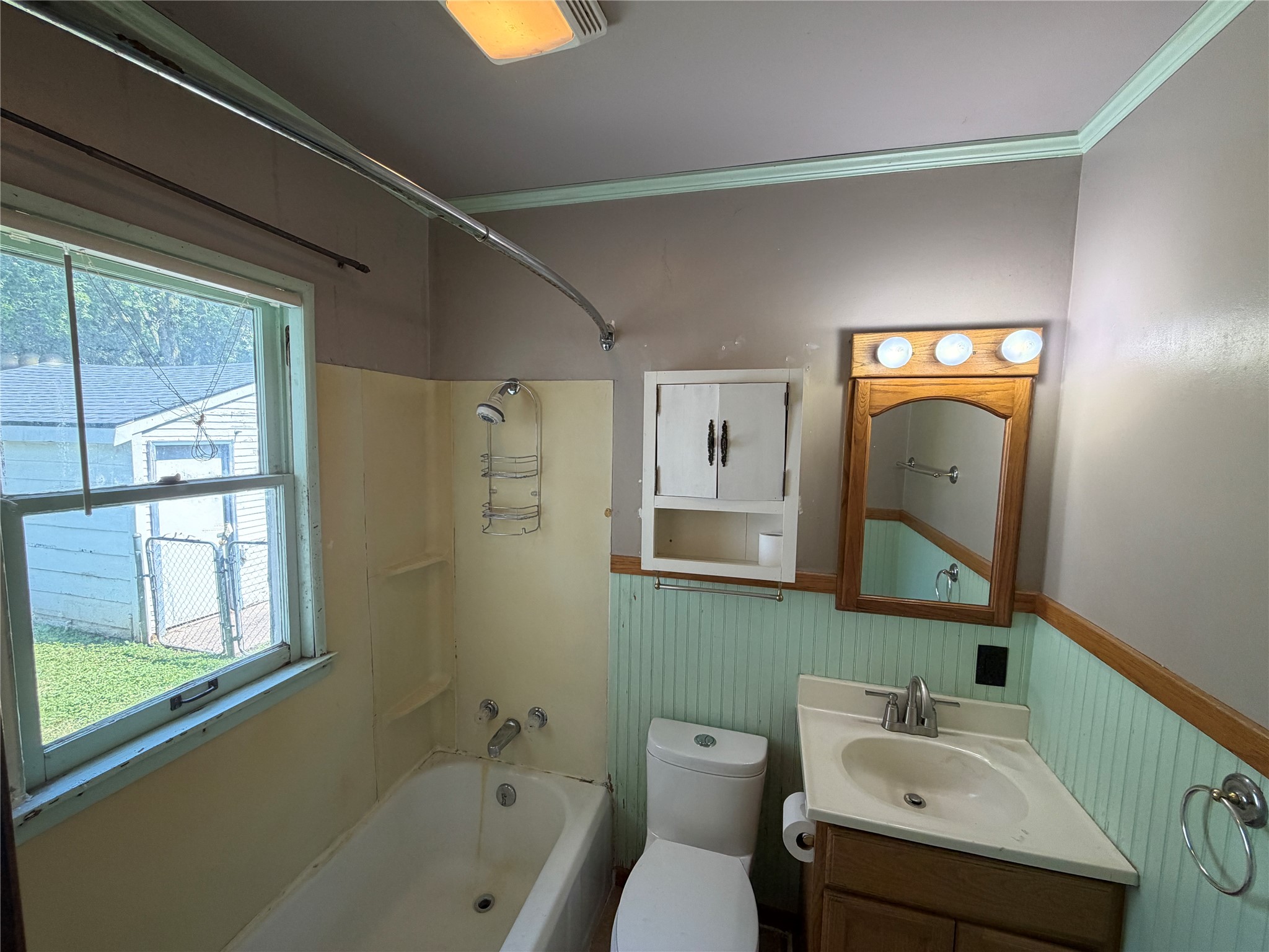 1315 E 25th Street Property Photo 14