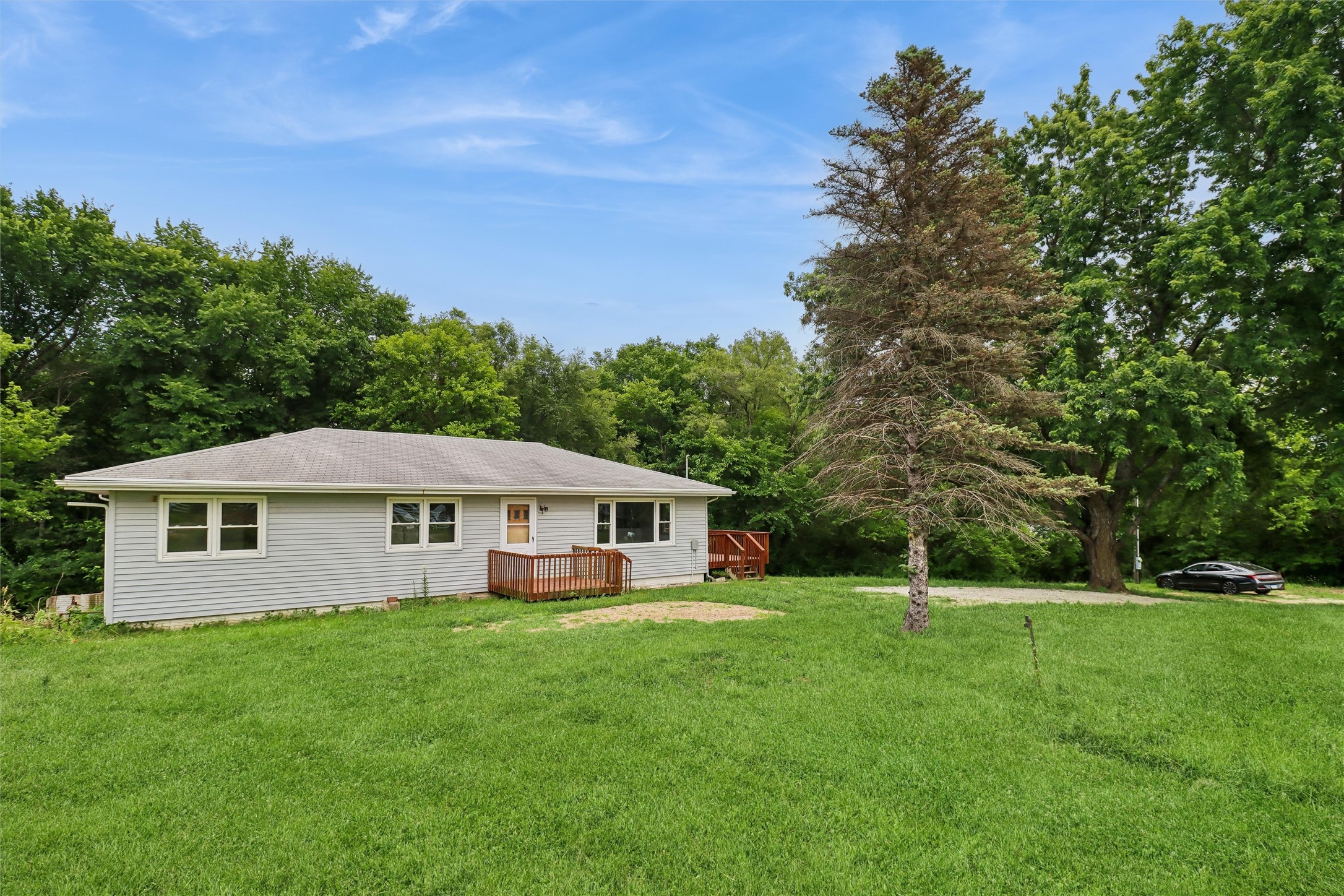16905 R45 Highway Property Photo 1