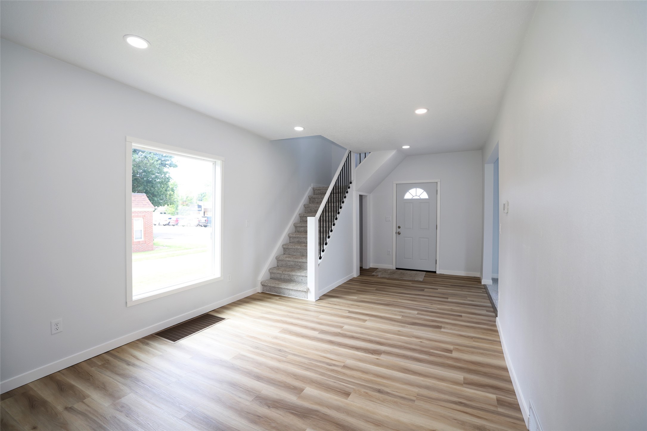 107 Sw 2nd Street Property Photo 8