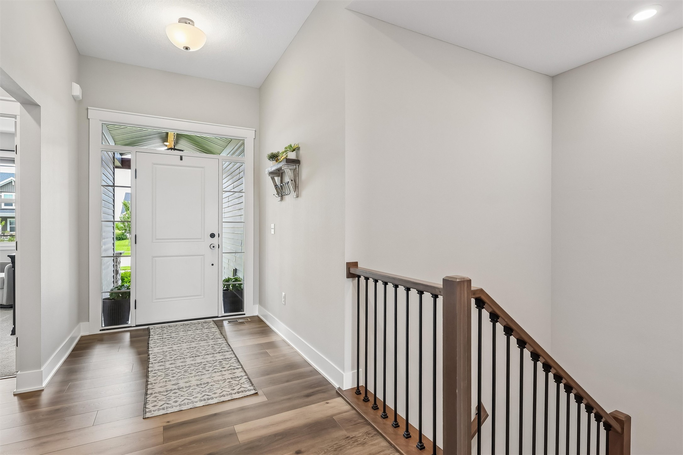 17008 Hickory Drive Property Photo 3