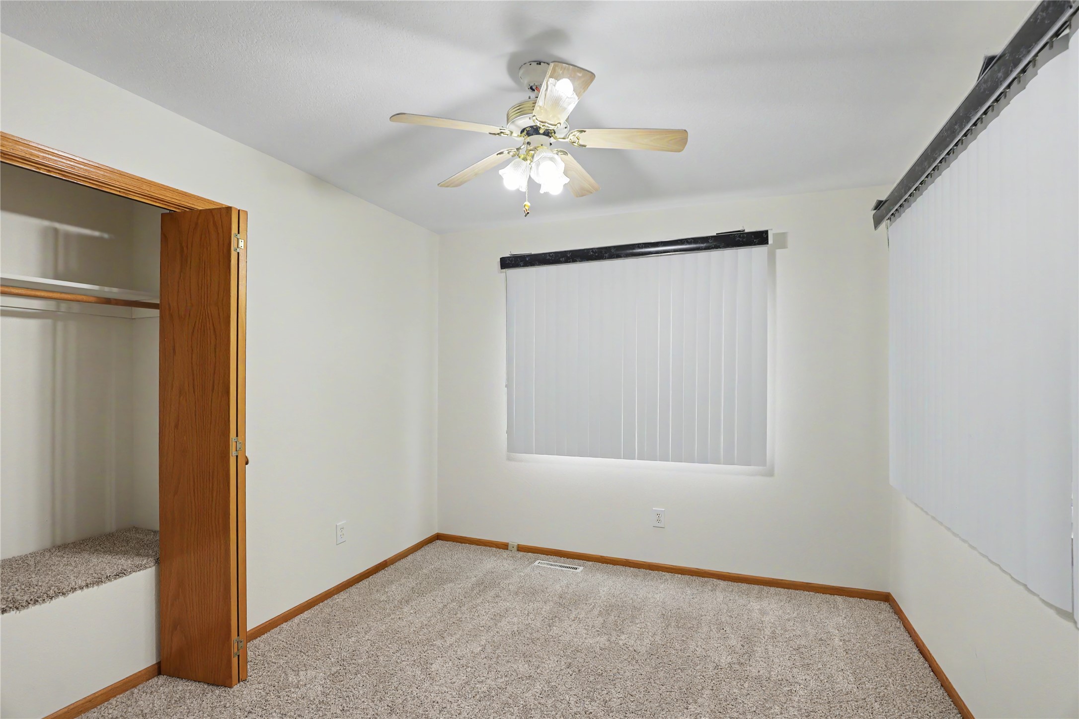 1121 10th Avenue Nw Property Photo 4