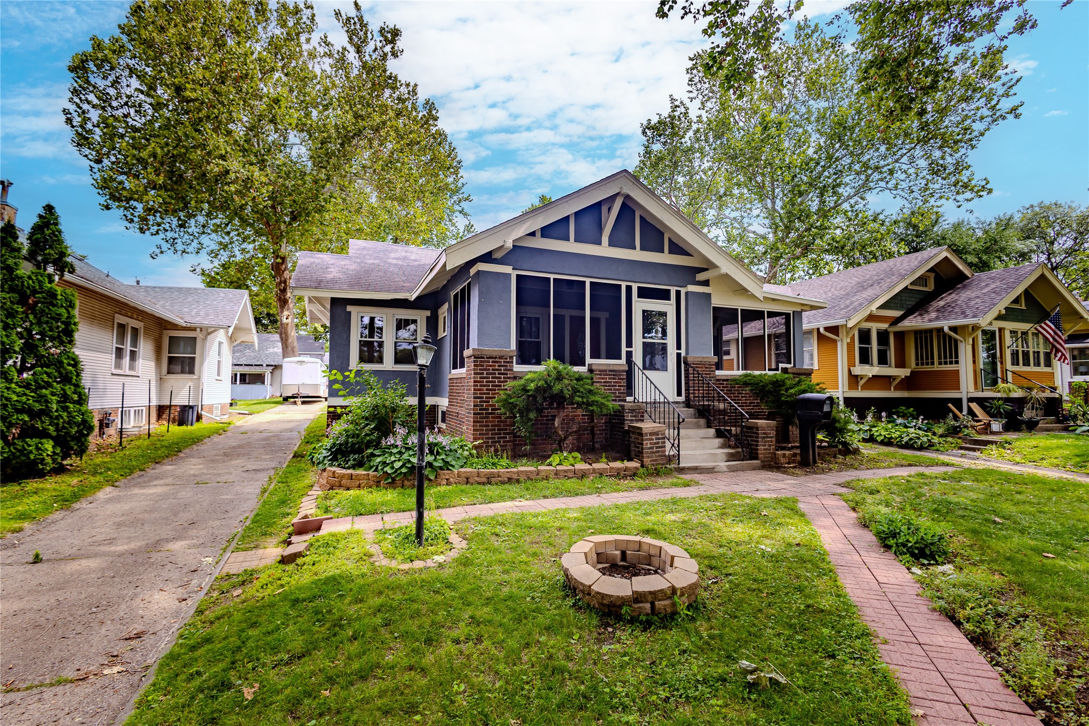 1448 Thompson Avenue Property Photo 1
