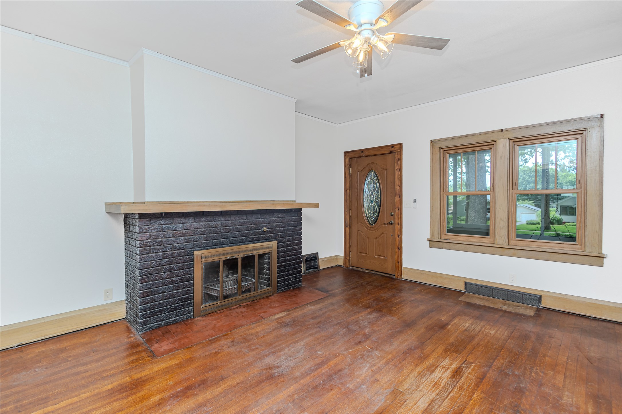 1448 Thompson Avenue Property Photo 8
