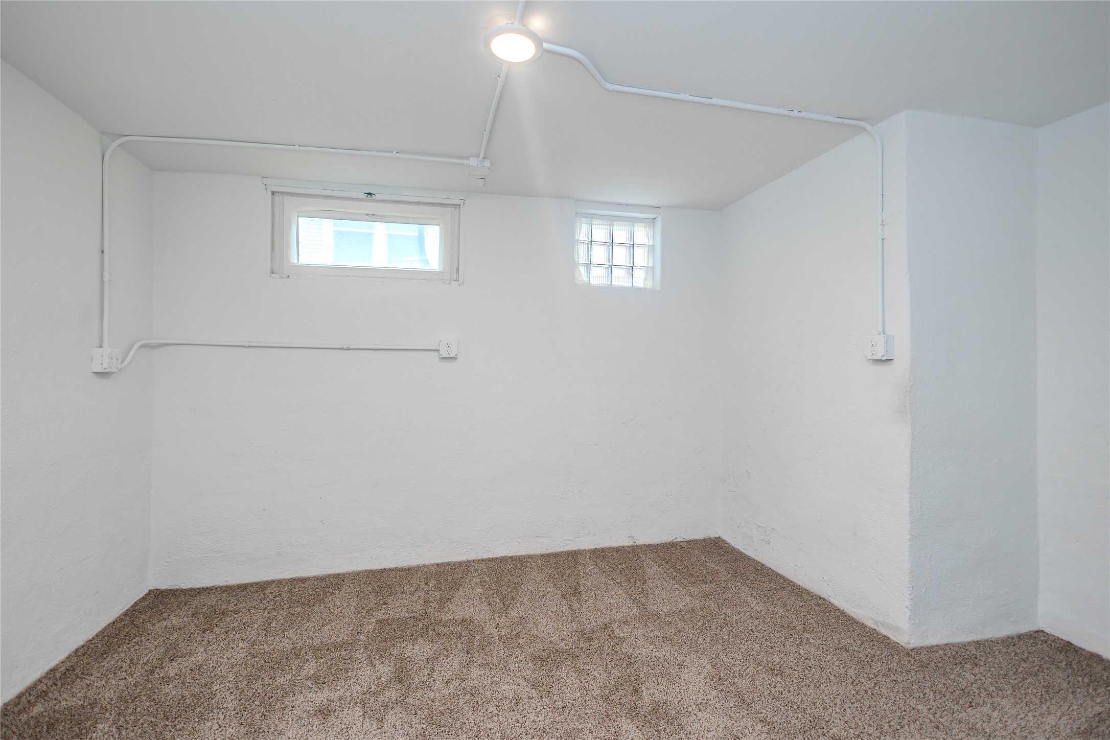 1448 Thompson Avenue Property Photo 17