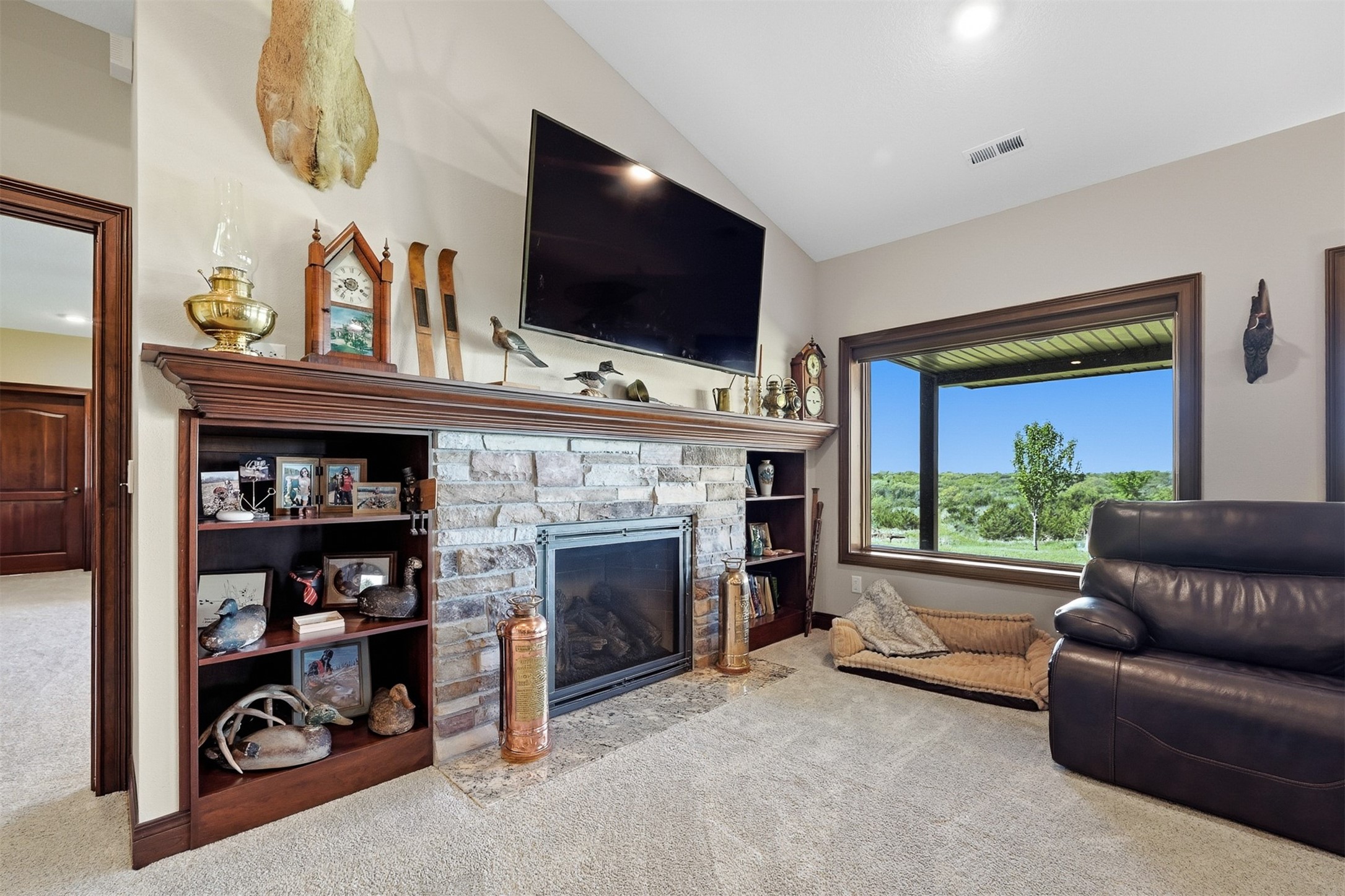 22017 Lakeview Road Property Photo 15