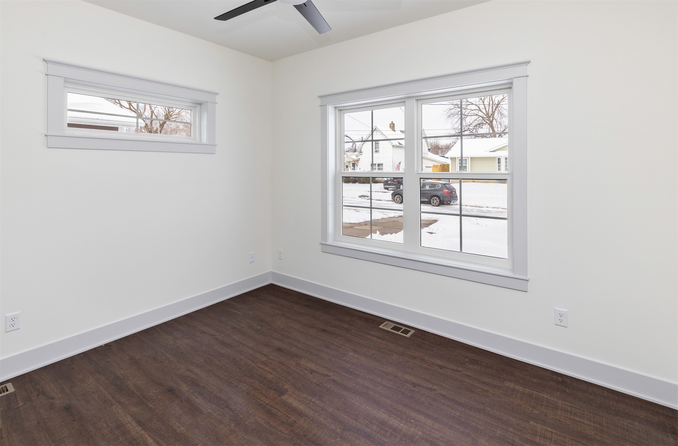 417 E Granger Avenue Property Photo 28
