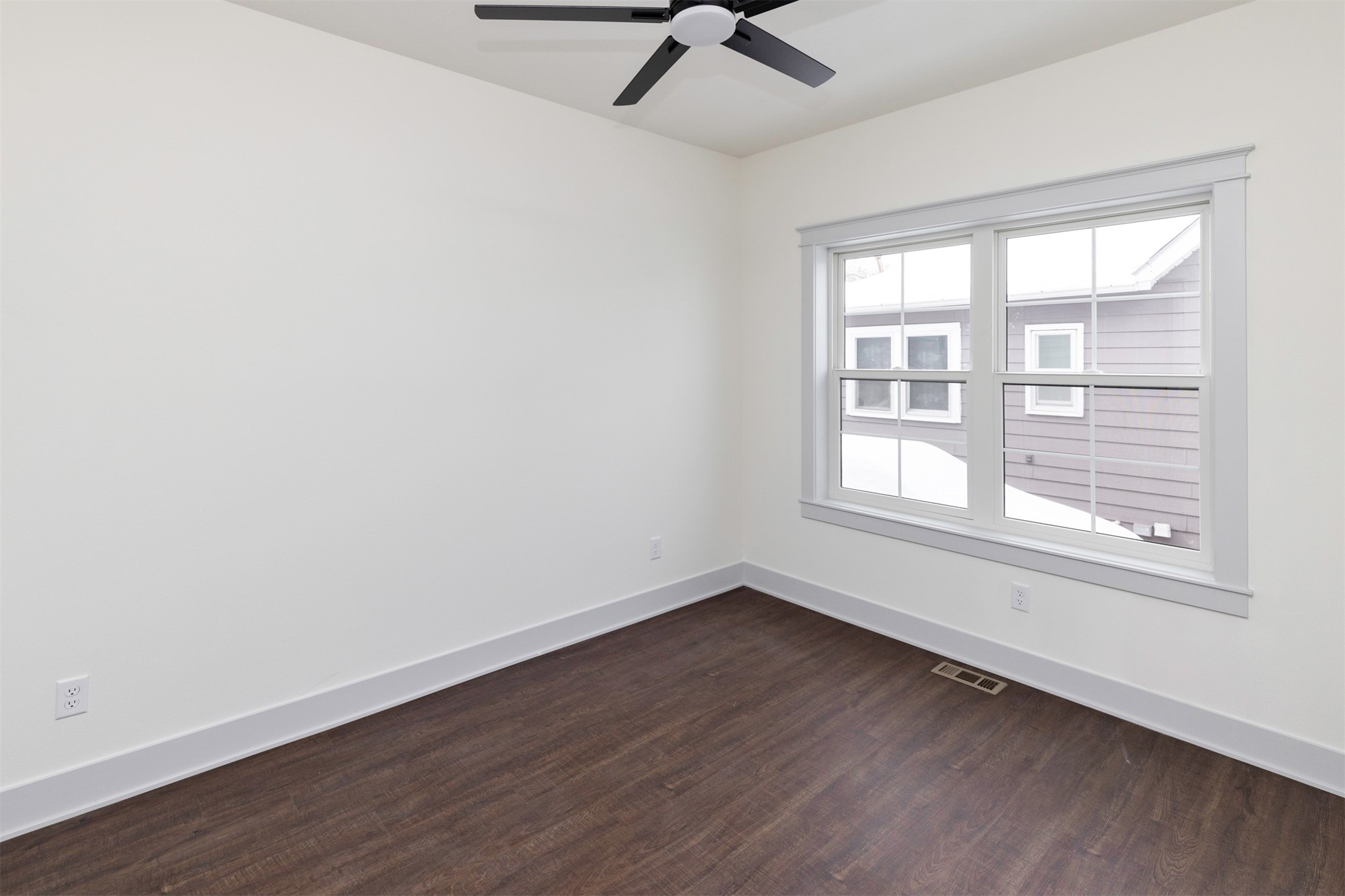 417 E Granger Avenue Property Photo 29