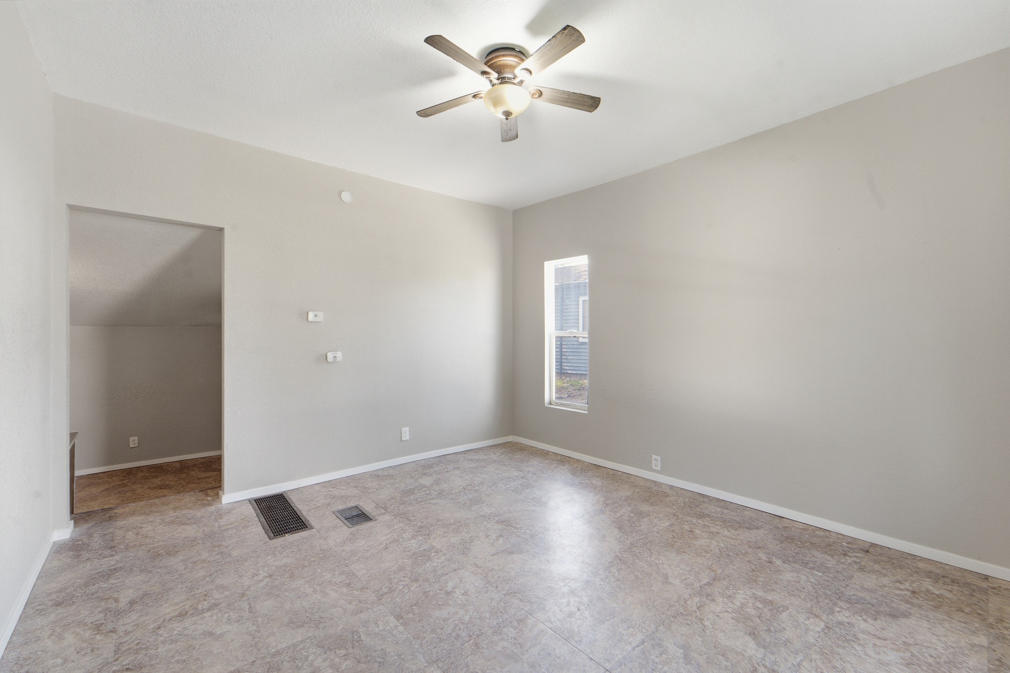 505 S 6th Street Property Photo 4