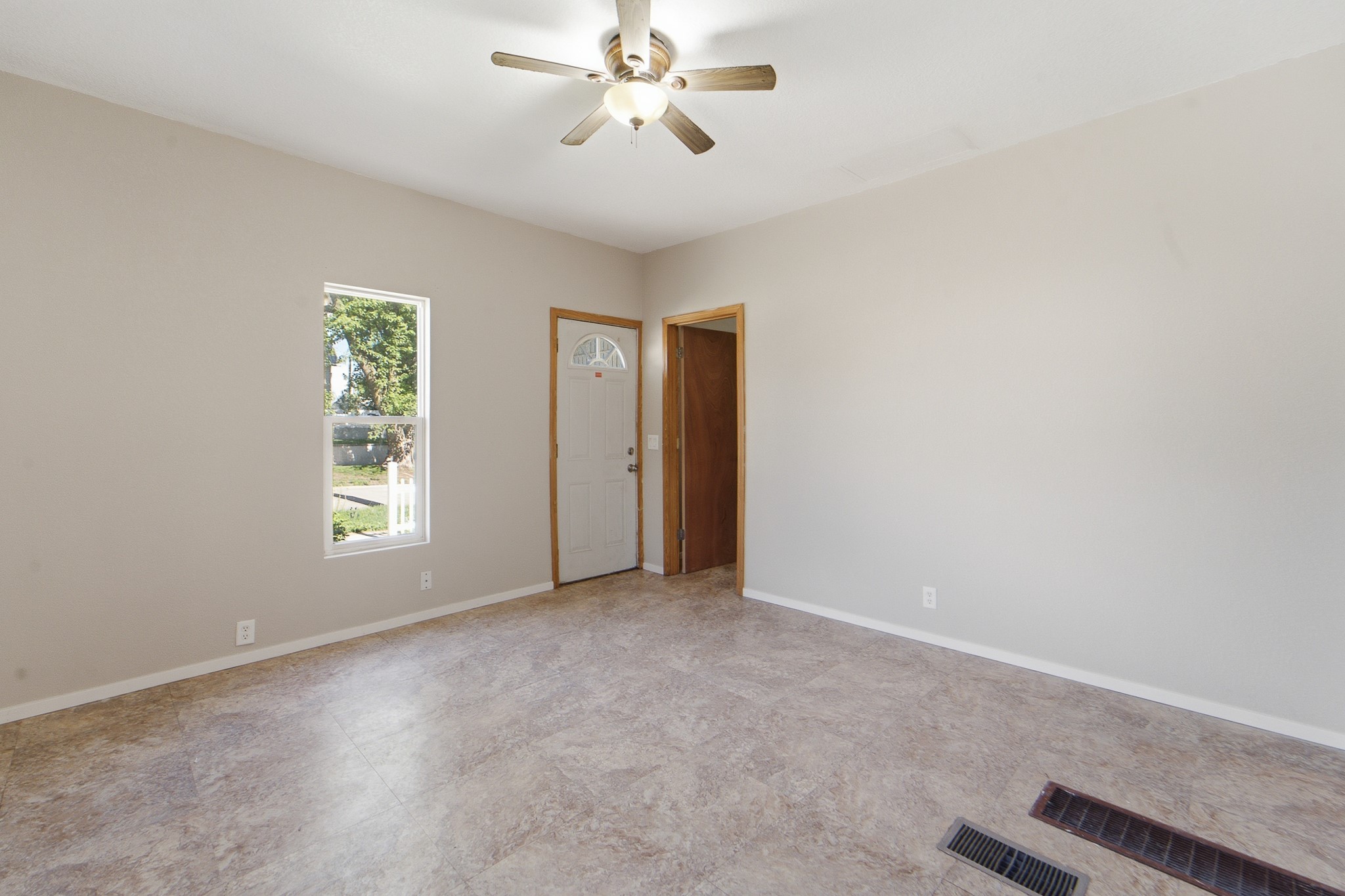 505 S 6th Street Property Photo 7