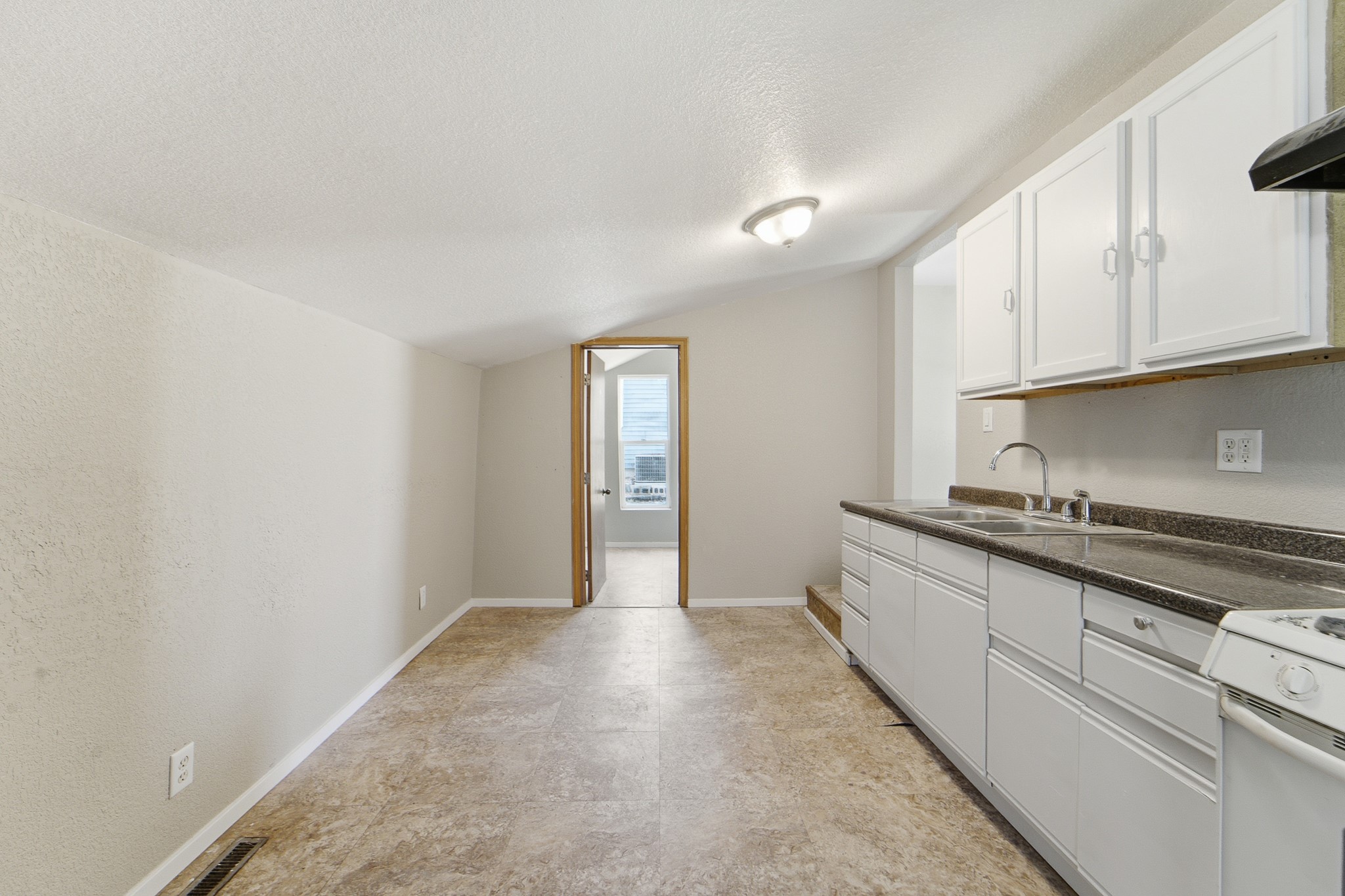 505 S 6th Street Property Photo 10