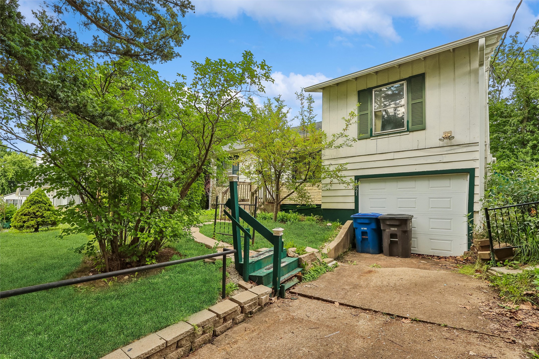 4021 57th Street Property Photo 2