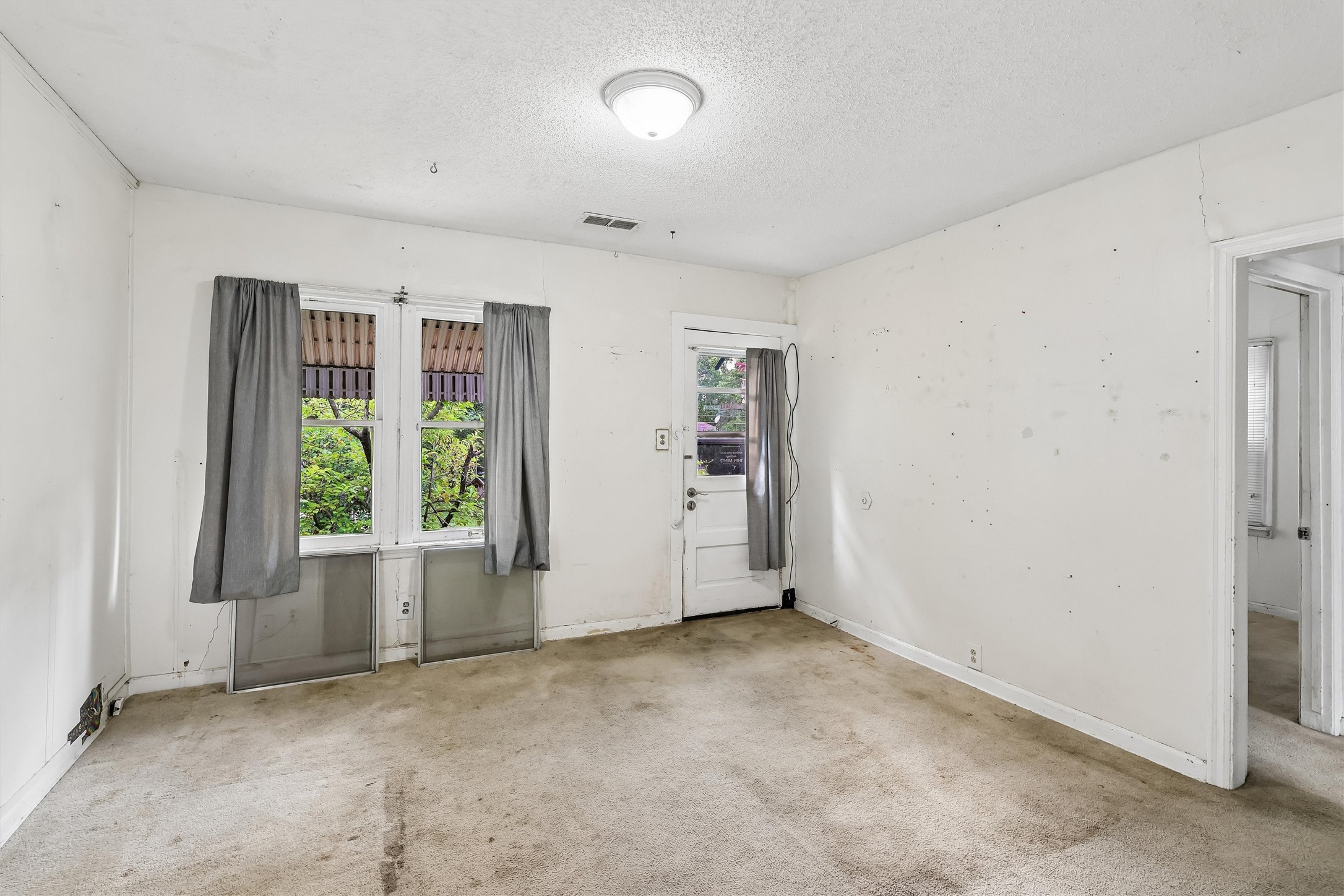 4021 57th Street Property Photo 4