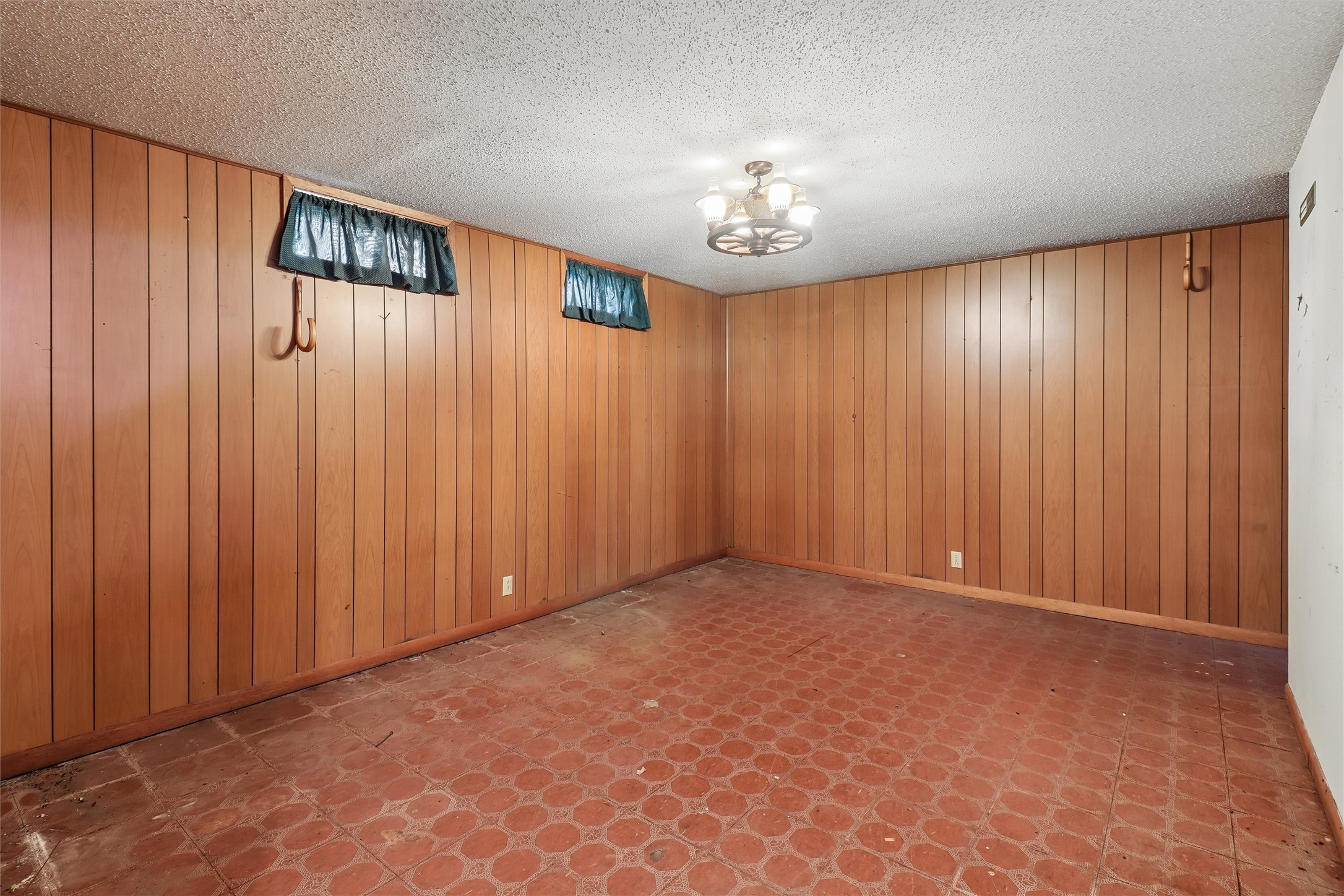 24565 Elthon Place Property Photo 12
