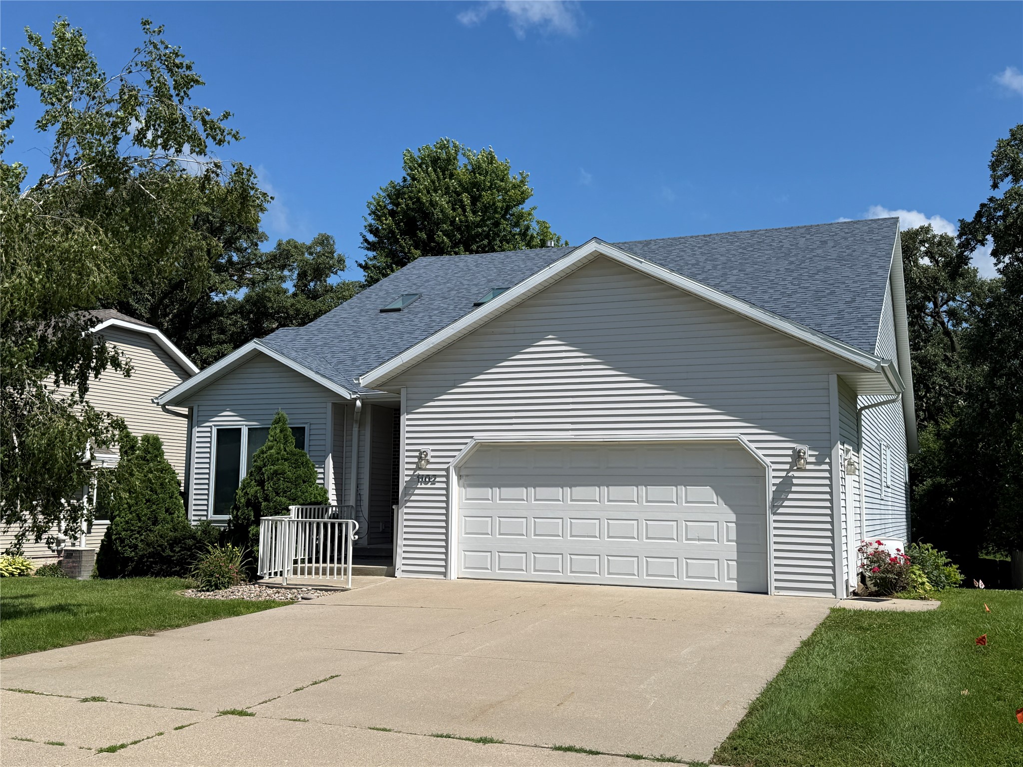 1102 S 12th Avenue W Property Photo 1