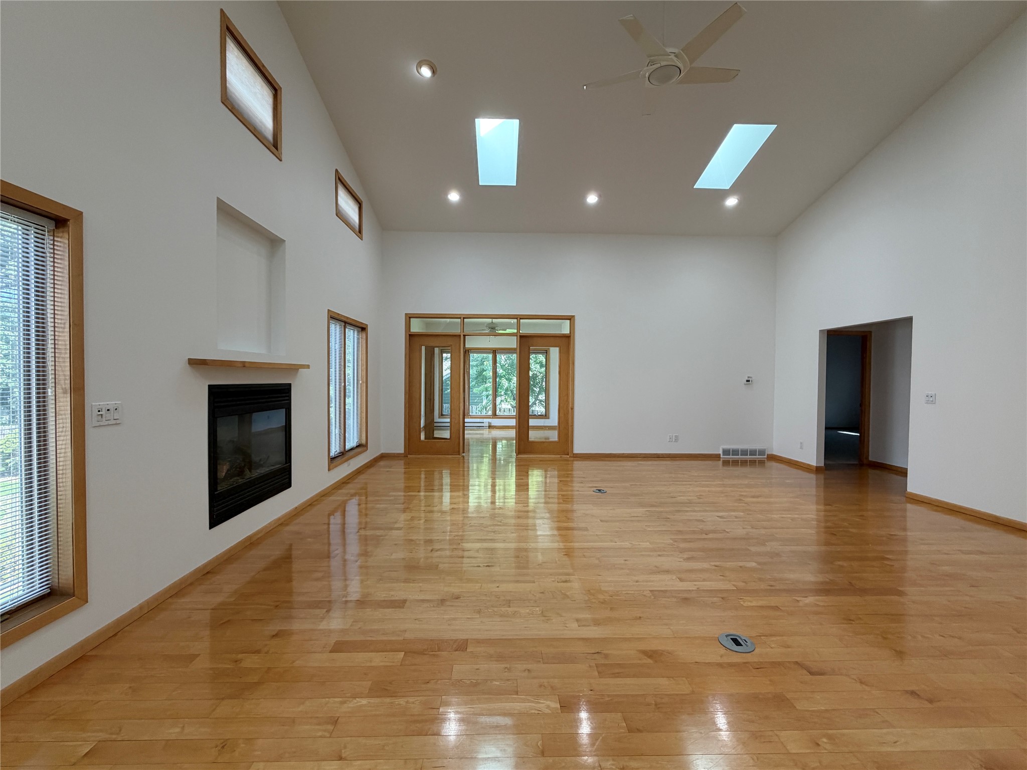 1102 S 12th Avenue W Property Photo 4