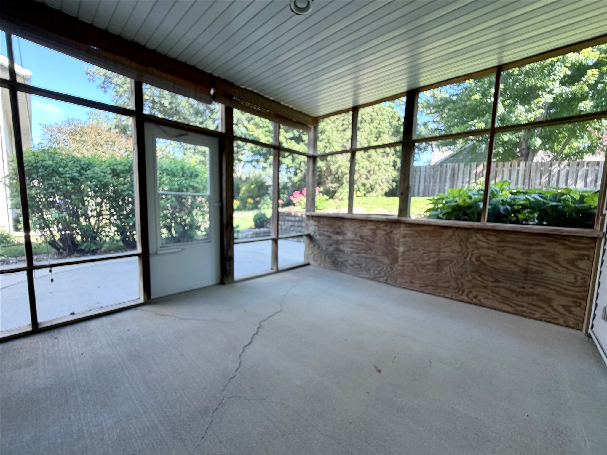 1102 S 12th Avenue W Property Photo 25