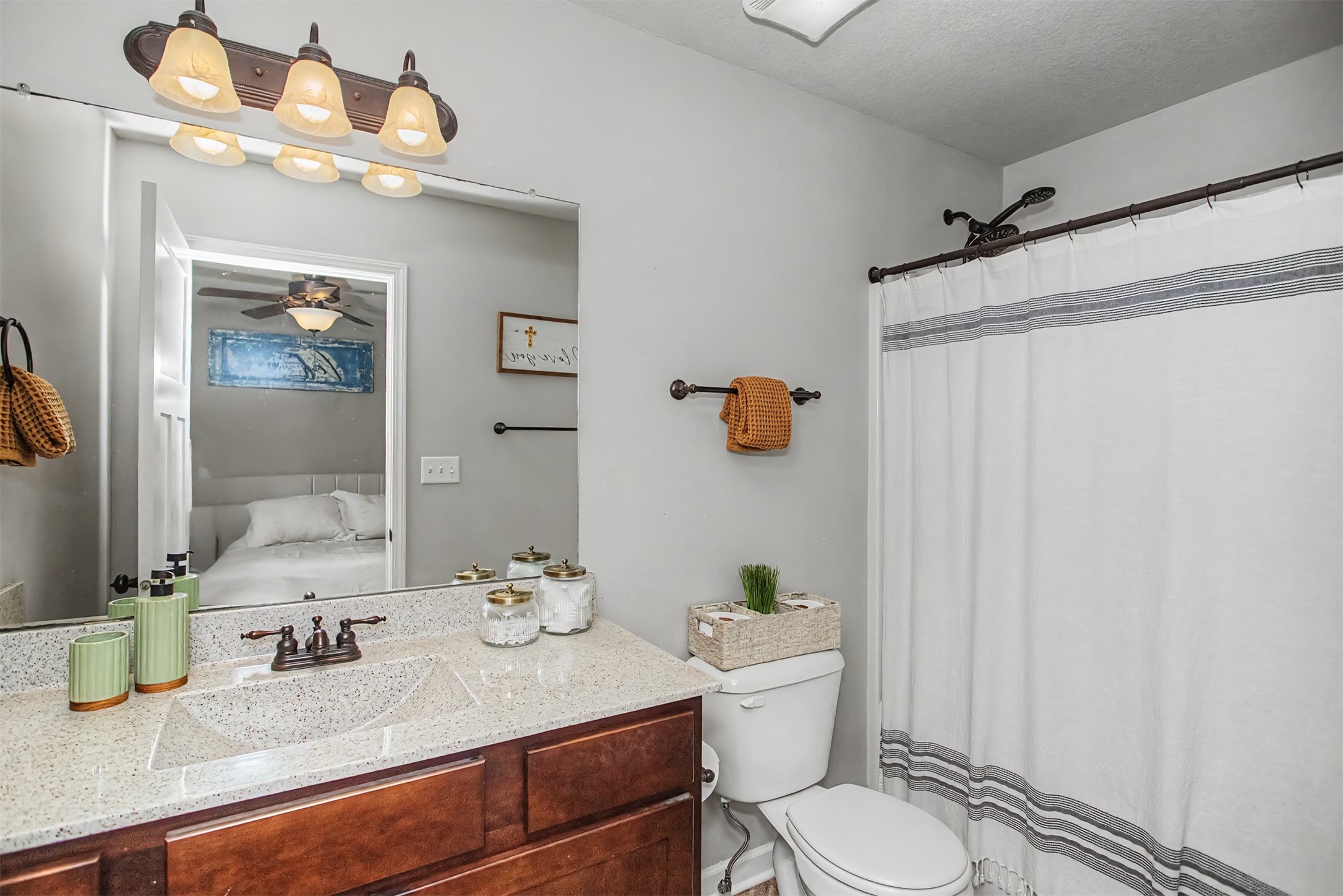 531 E 3rd Street Property Photo 18