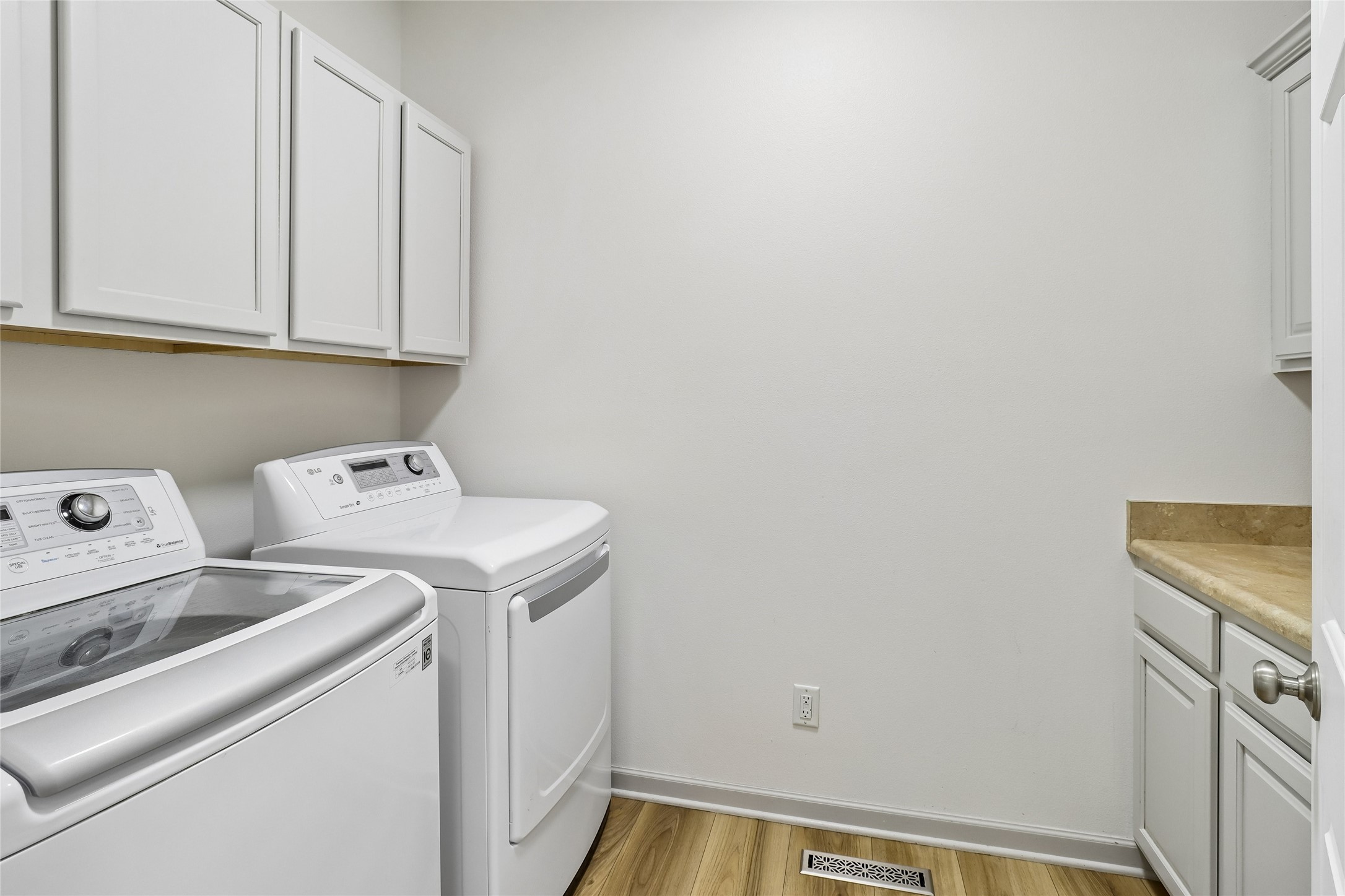4714 148th Street Property Photo 15