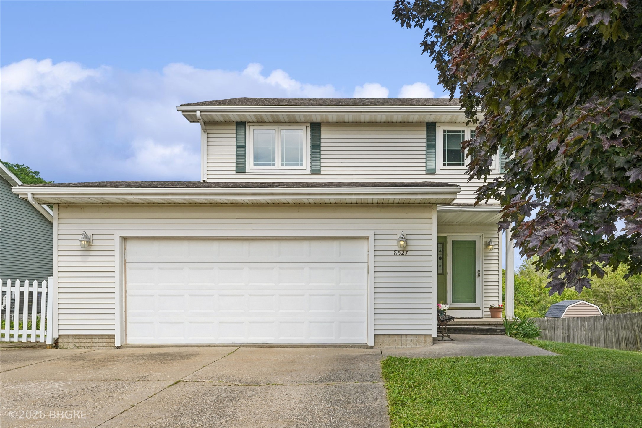 8527 Ridgeview Drive Property Photo 1