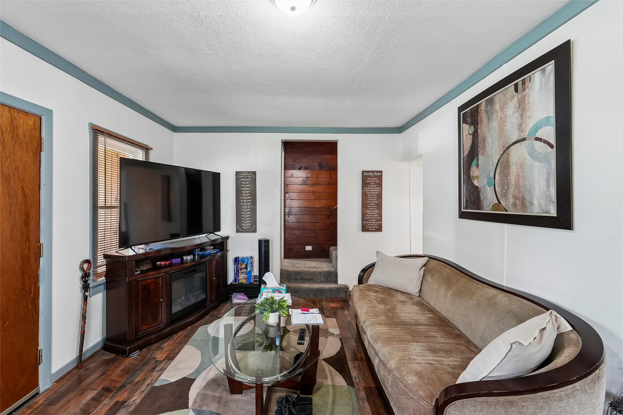 4047 2nd Avenue Property Photo 8