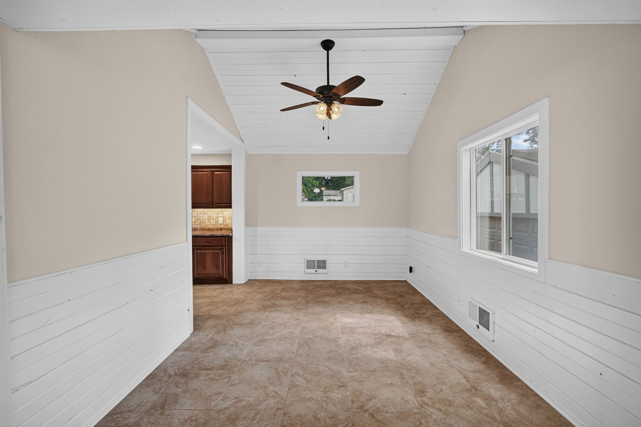 2833 36th Street Property Photo 15