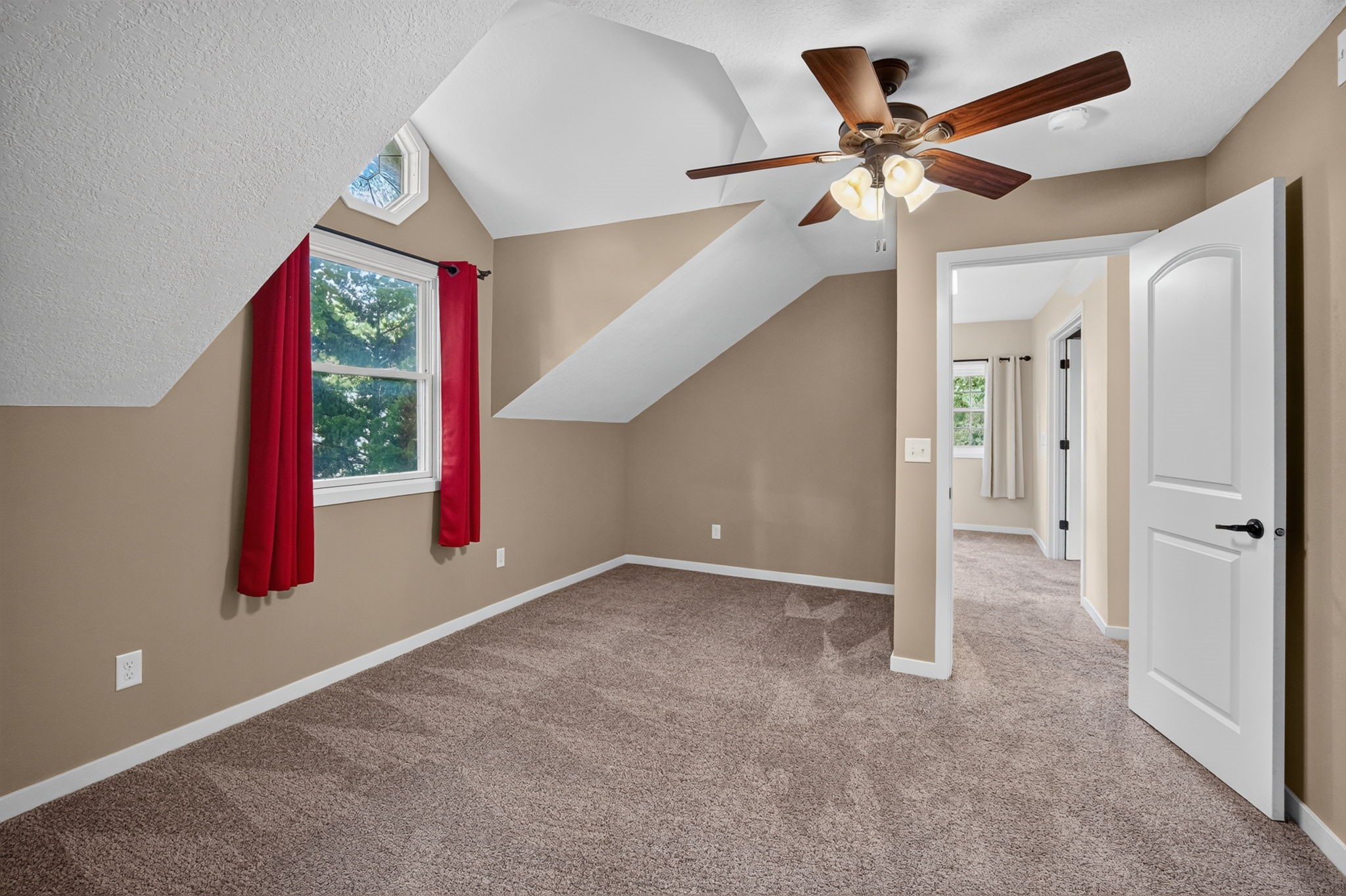 2833 36th Street Property Photo 24