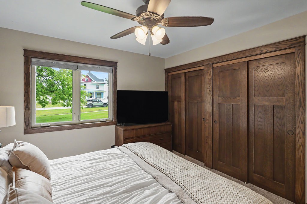 307 S Center Street Property Photo 18