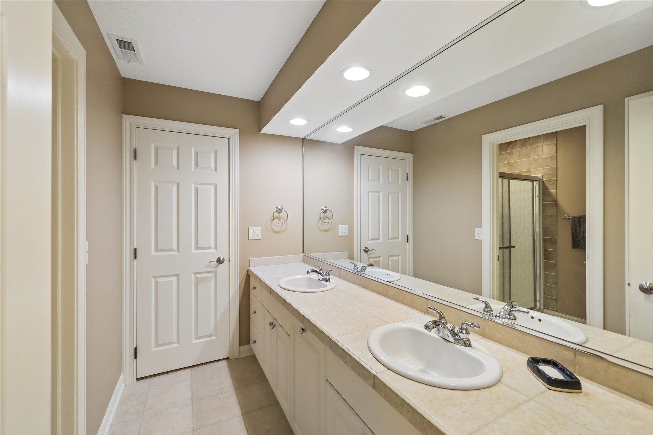 1125 Glen Oaks Drive Property Photo 21