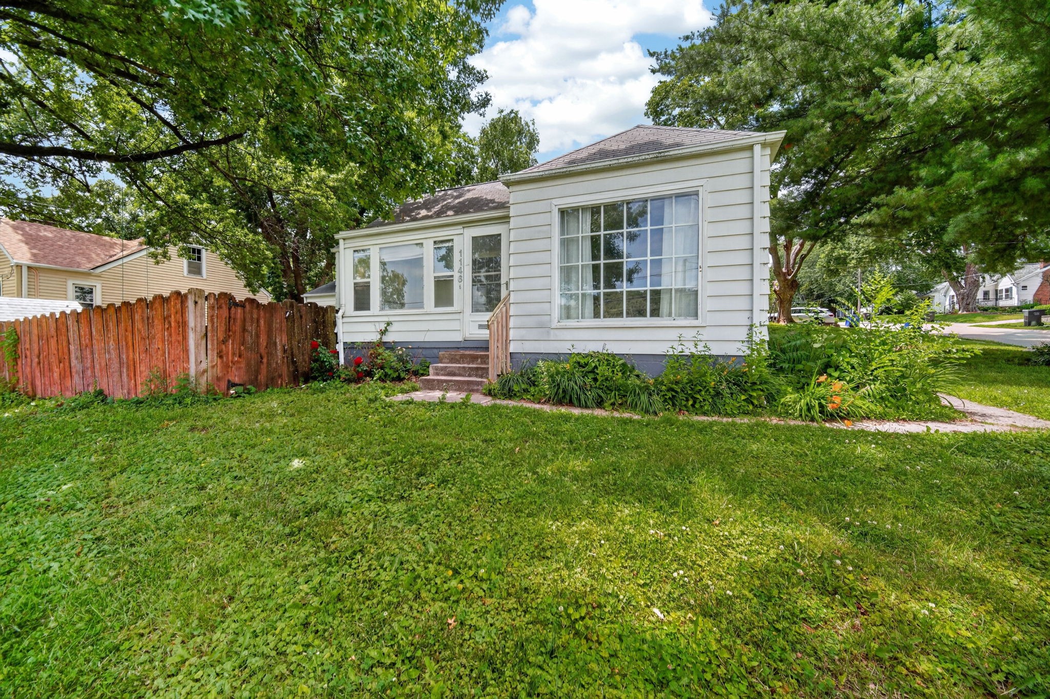 1146 56th Street Property Photo 2