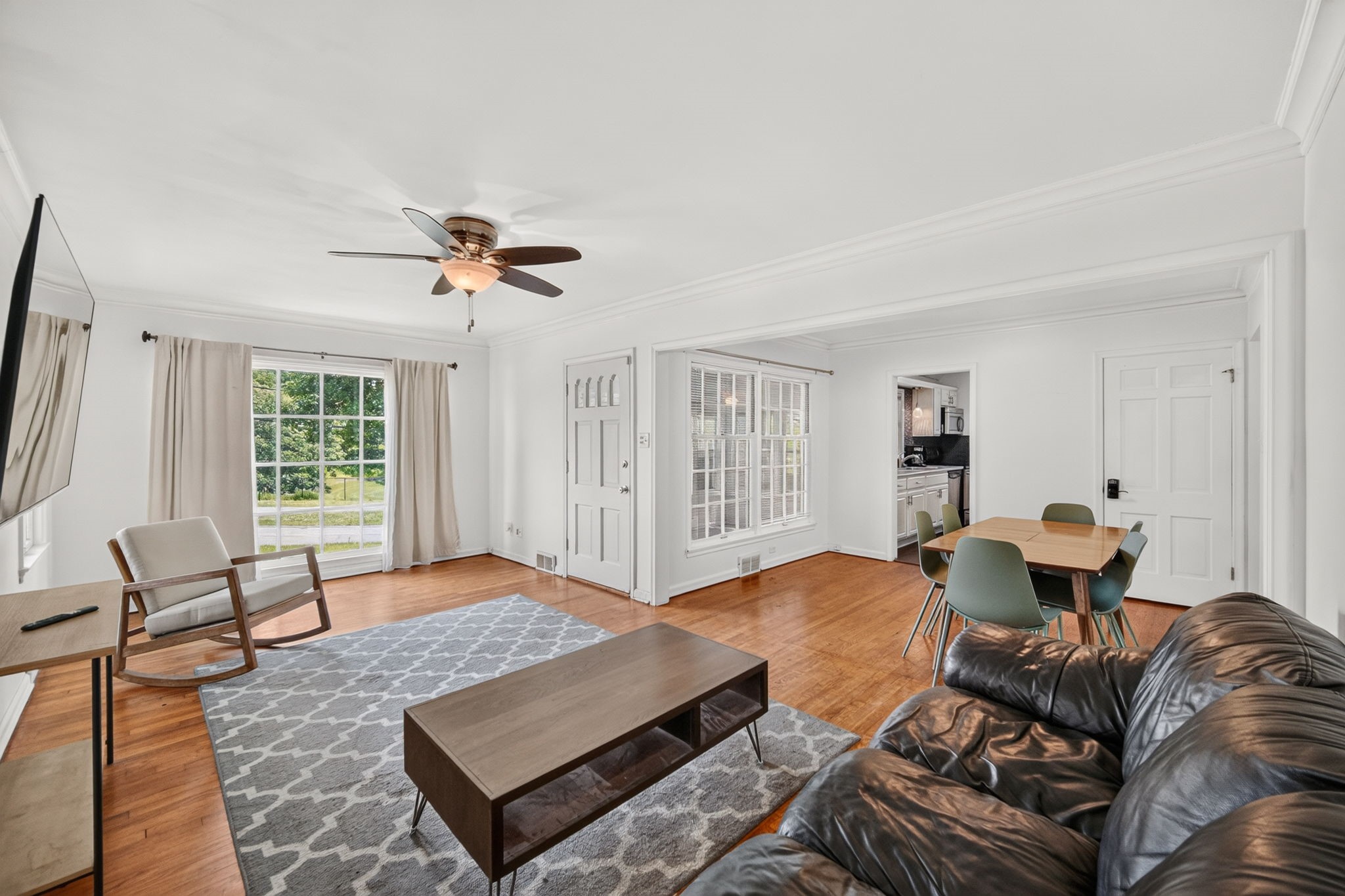 1146 56th Street Property Photo 6