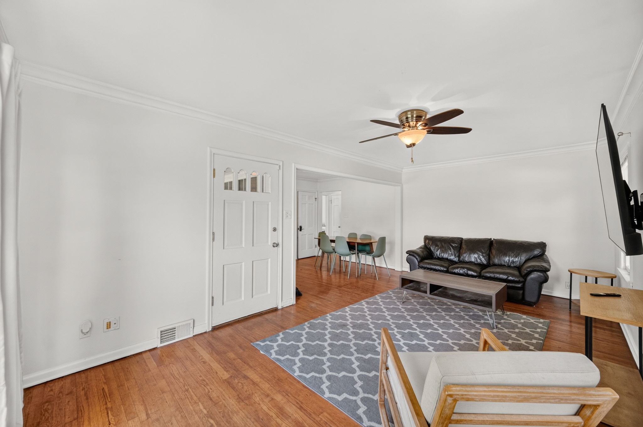1146 56th Street Property Photo 7