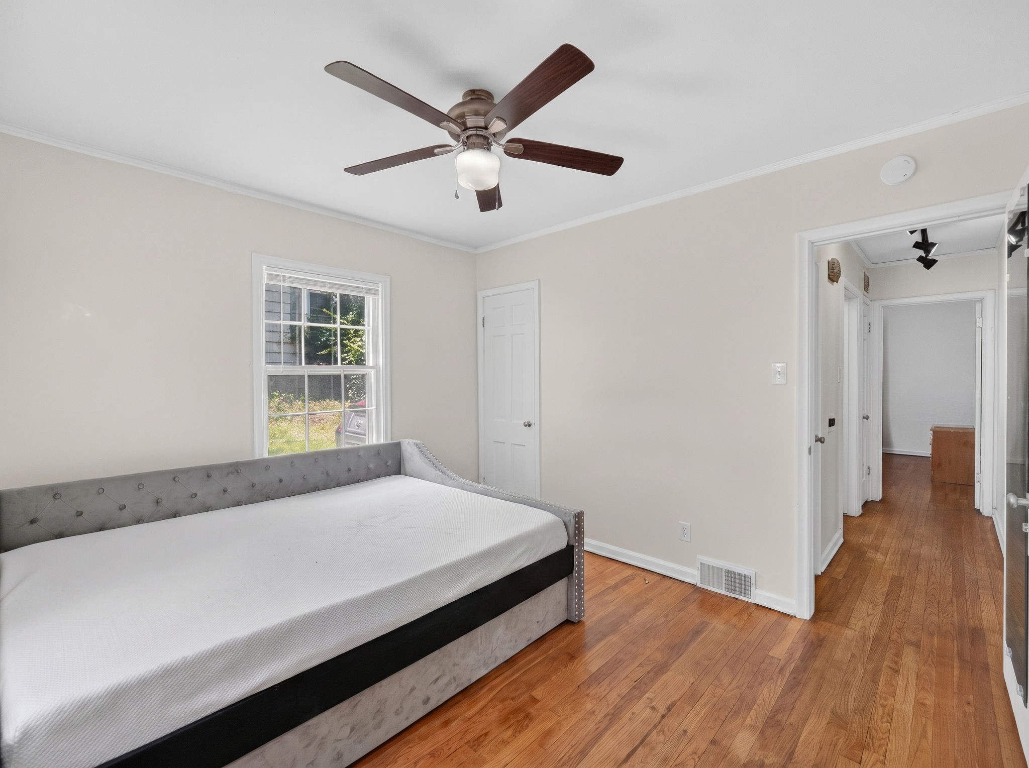1146 56th Street Property Photo 21