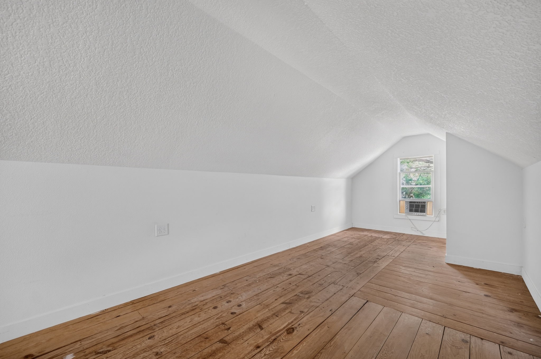 1146 56th Street Property Photo 24