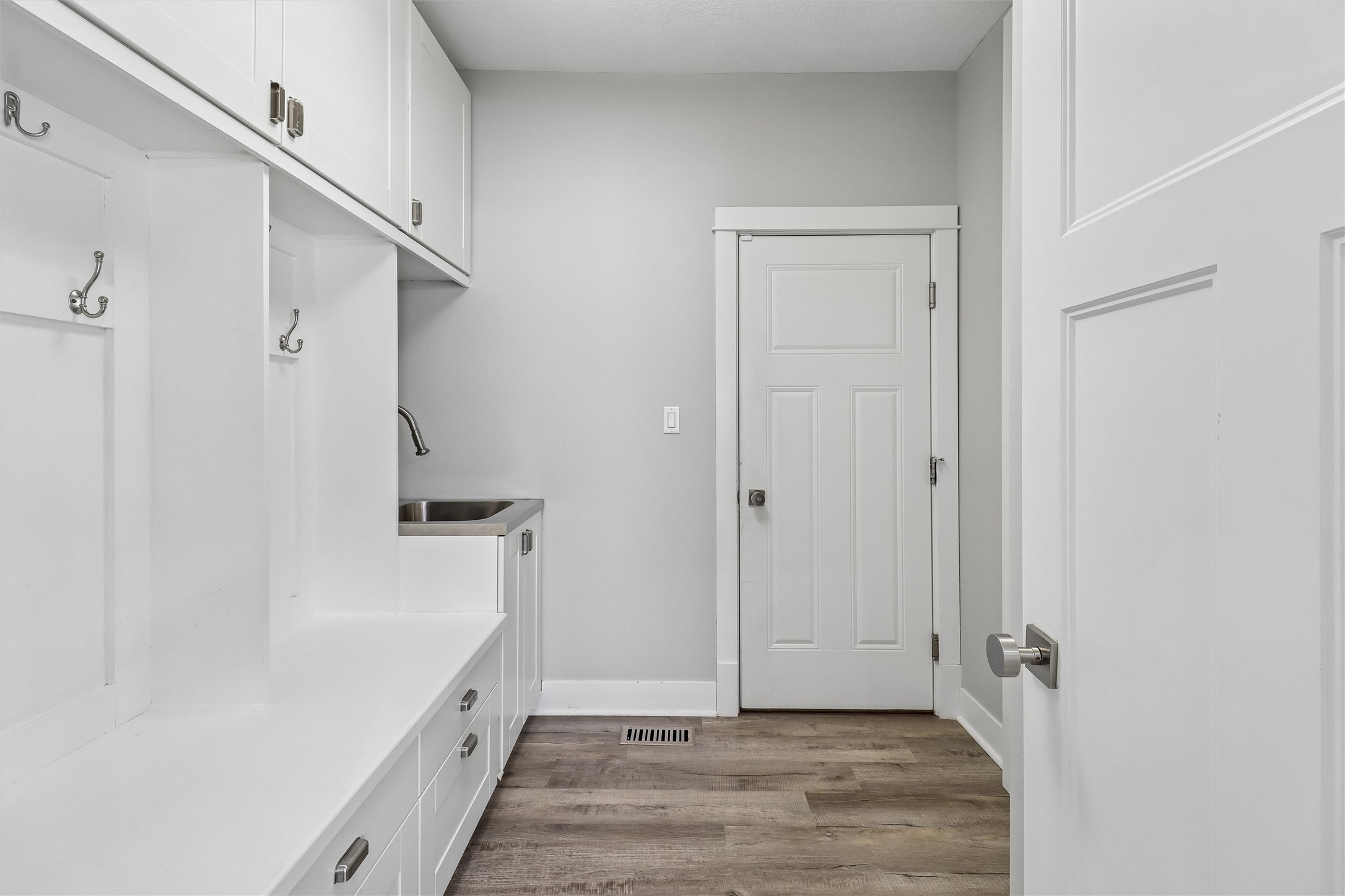 531 77th Street Property Photo 10