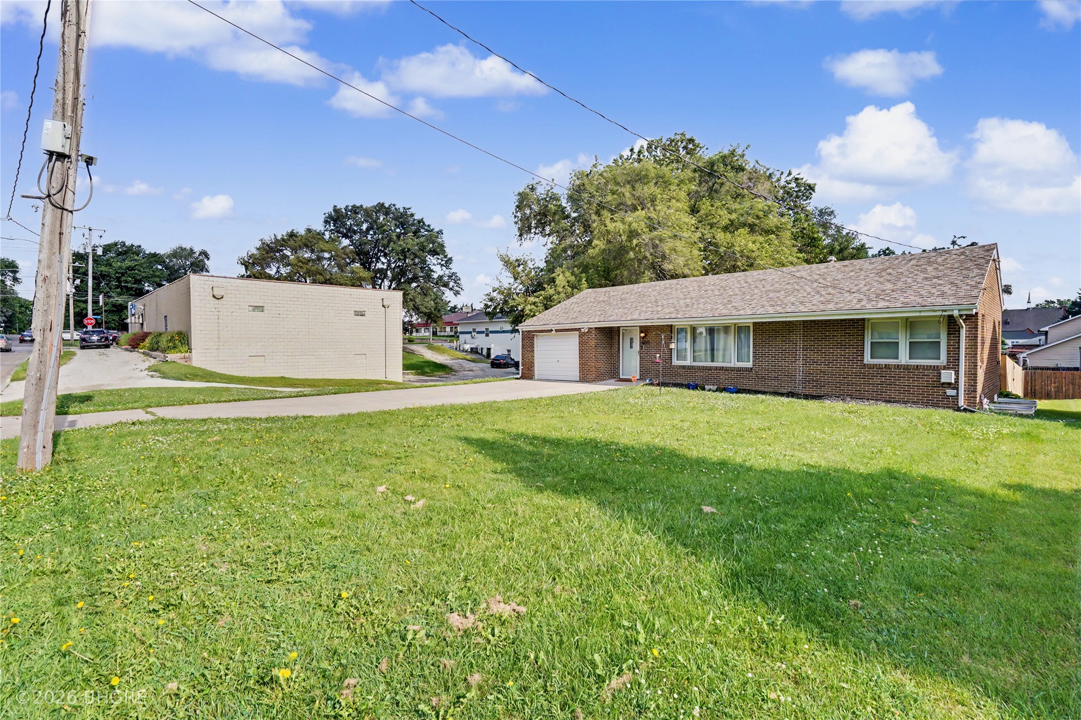 805 Payton Avenue Property Photo 3
