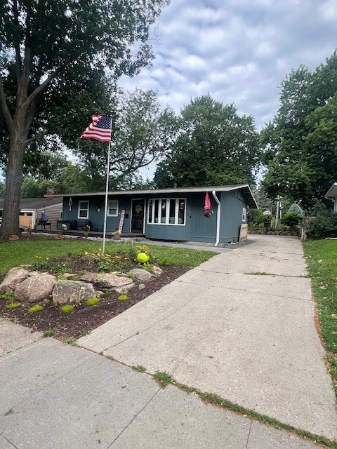 1611 Douglas Avenue Property Photo 3