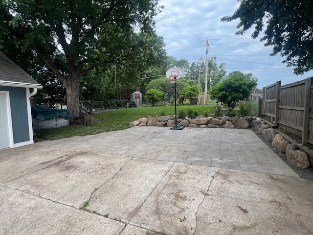 1611 Douglas Avenue Property Photo 7