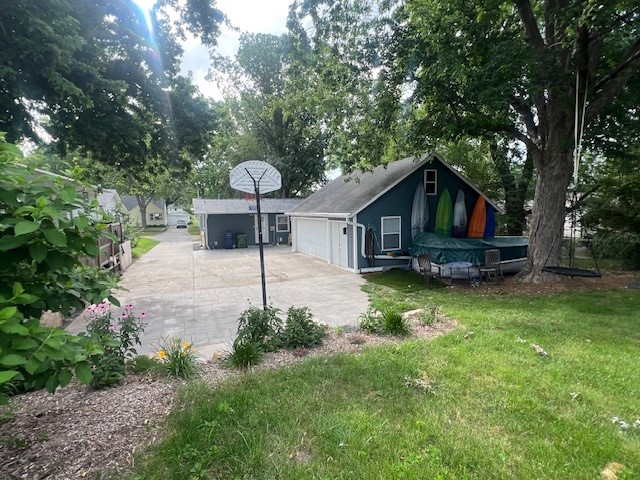 1611 Douglas Avenue Property Photo 11