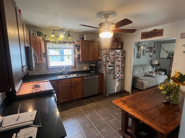 1611 Douglas Avenue Property Photo 16
