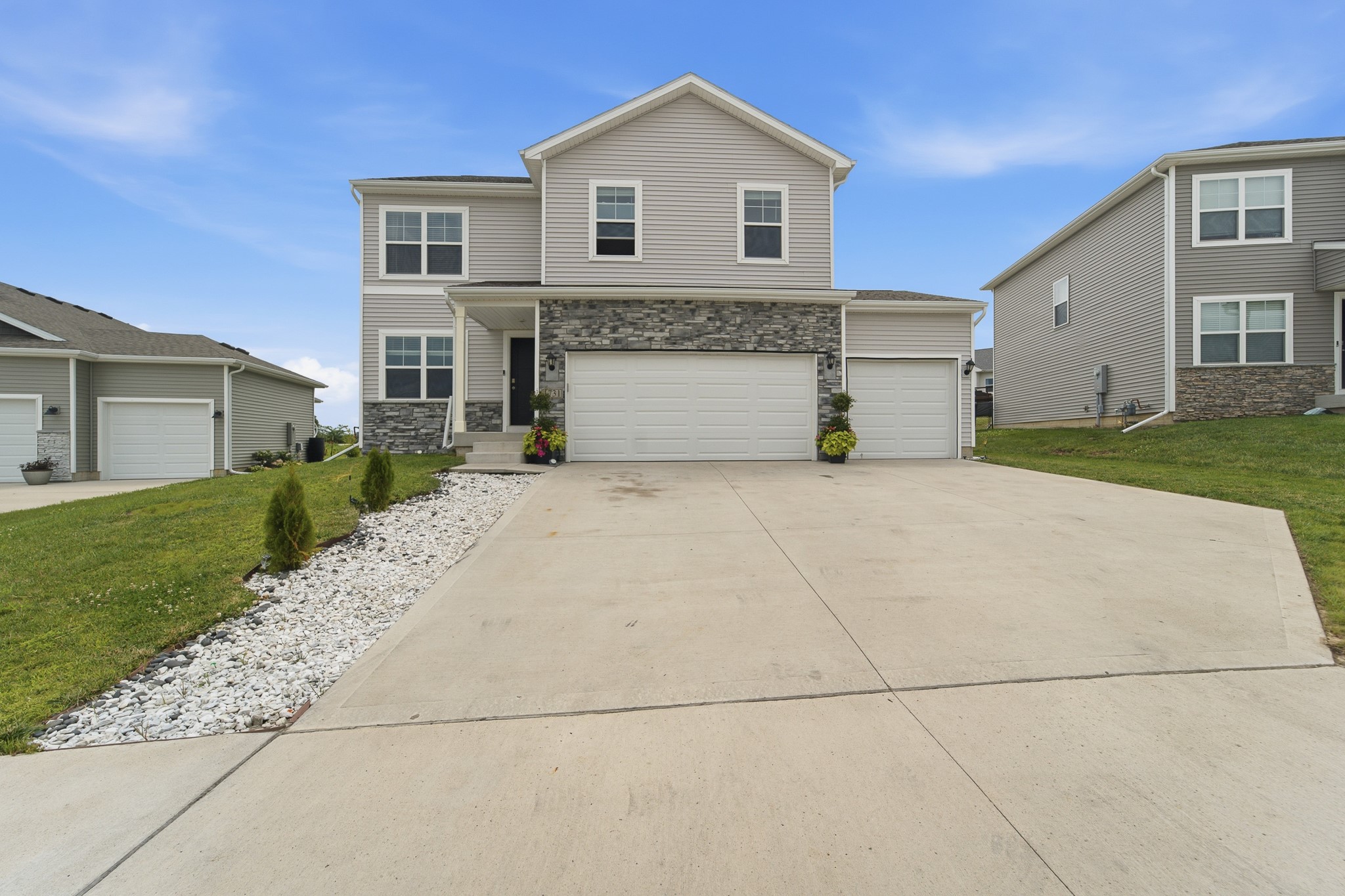 1731 Southbridge Drive Property Photo 1
