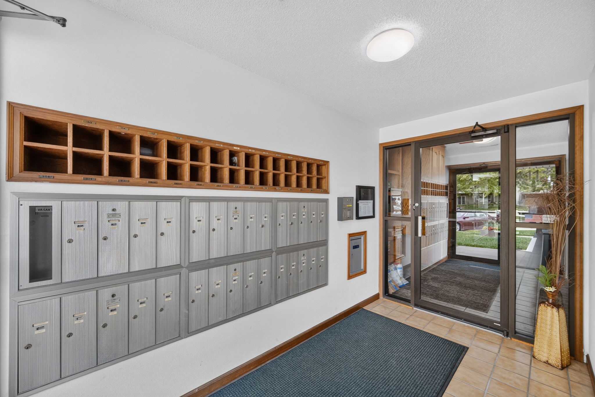 411 Se Delaware Avenue 310 Property Photo 4