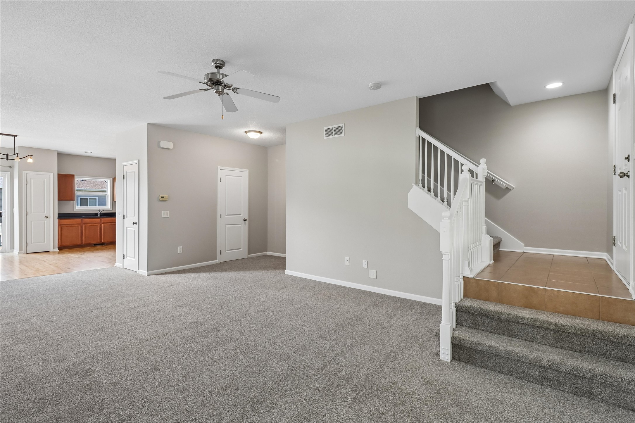 225 Se Booth Avenue Property Photo 4