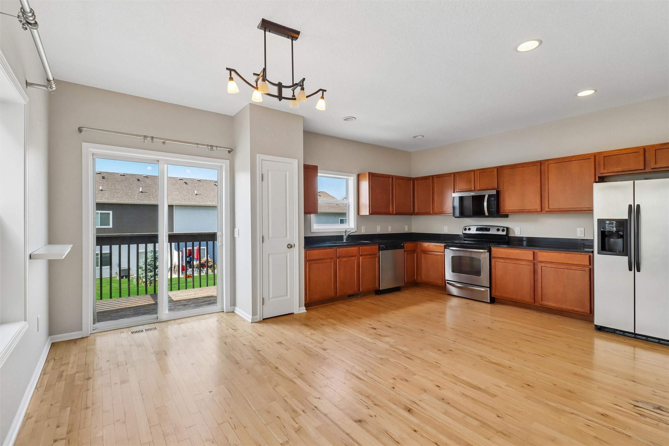 225 Se Booth Avenue Property Photo 7