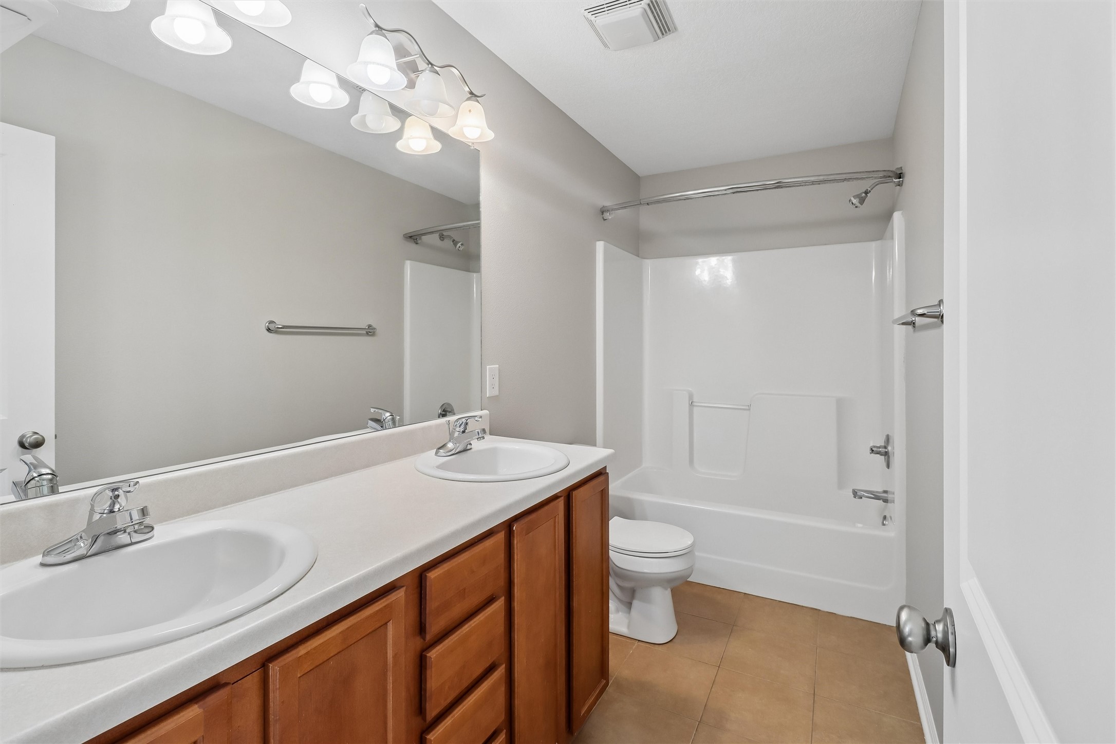225 Se Booth Avenue Property Photo 14