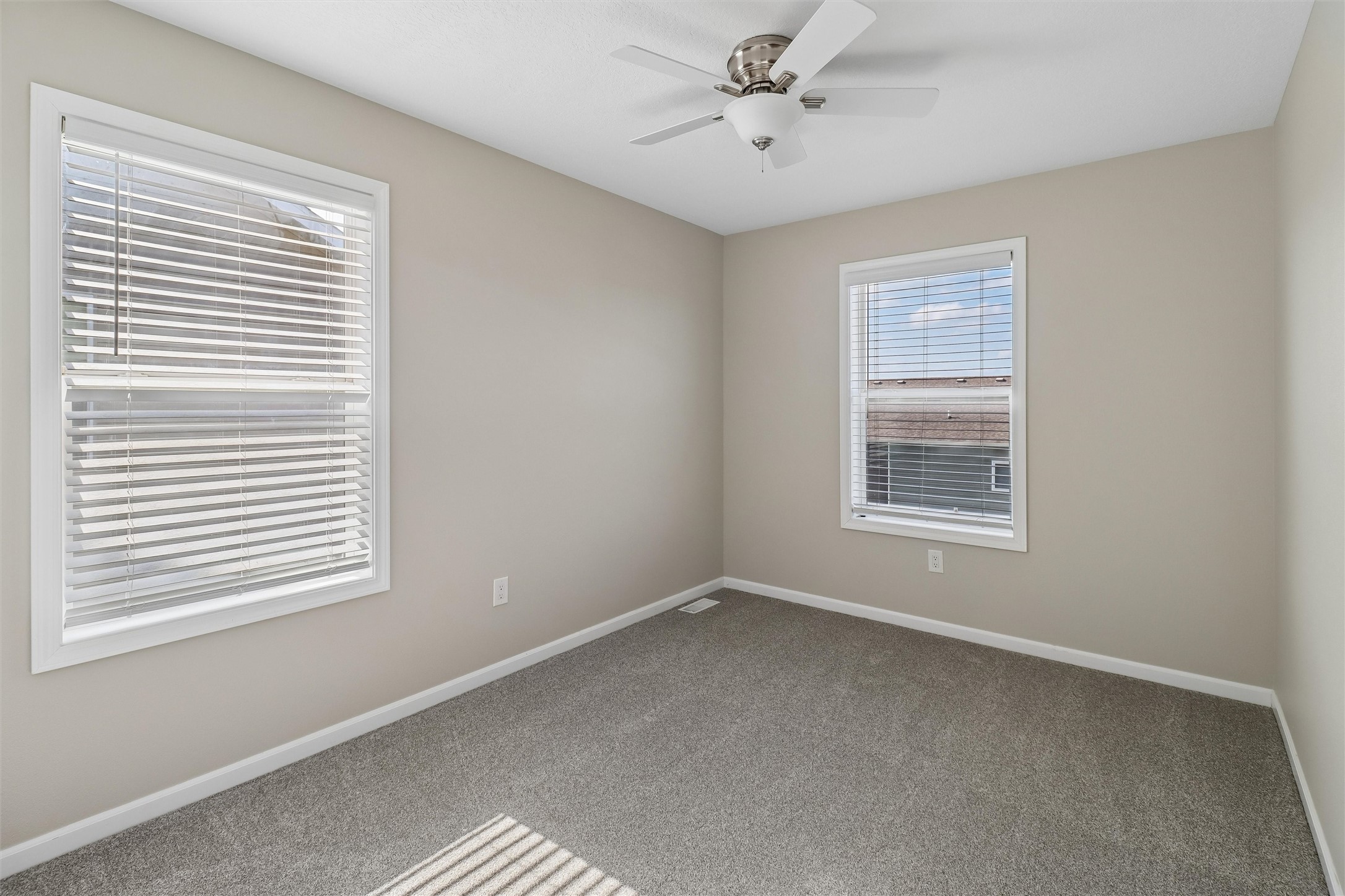 225 Se Booth Avenue Property Photo 15