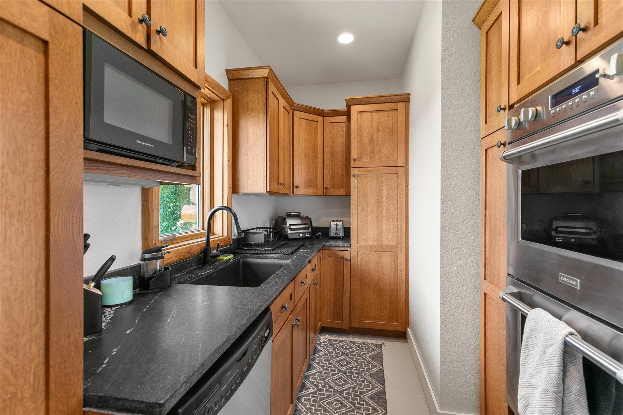 851 S 95th Street Property Photo 11