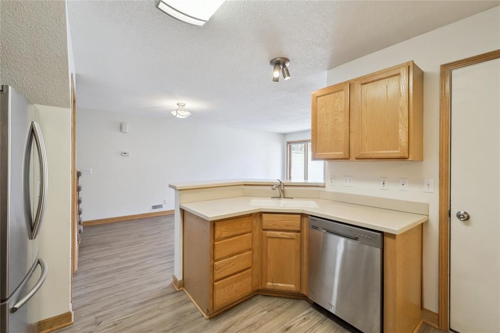811 Burr Oaks Drive 1110 Property Photo 6