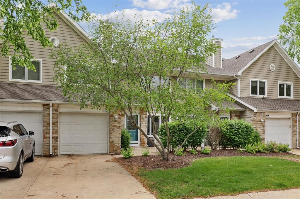 811 Burr Oaks Drive 1110 Property Photo 20